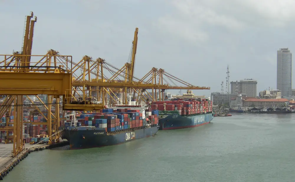 世界のコンテナ貨物の中継基地であるコロンボ港のプロジェクトに参加